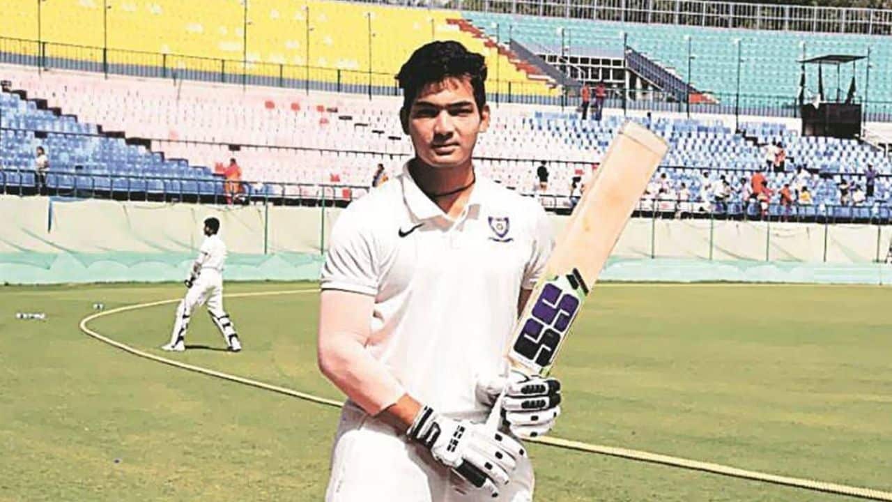 Anuj Rawat Biography, Age, Family, Parents, Career Batting Stats, IPL 2022 RCB Auction Price