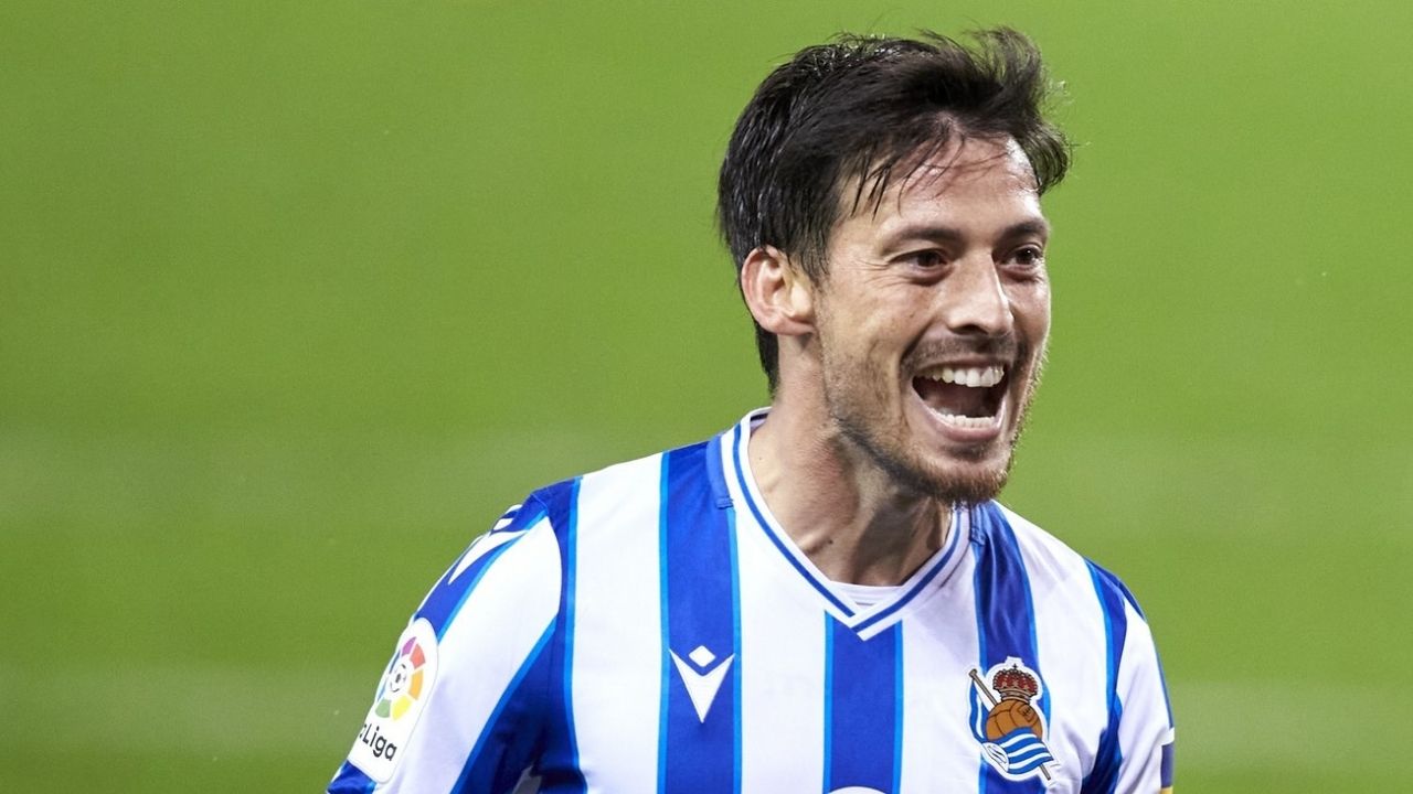 Who is Eva Silva the Japanese mother of David Silva and more about his parents and nationality