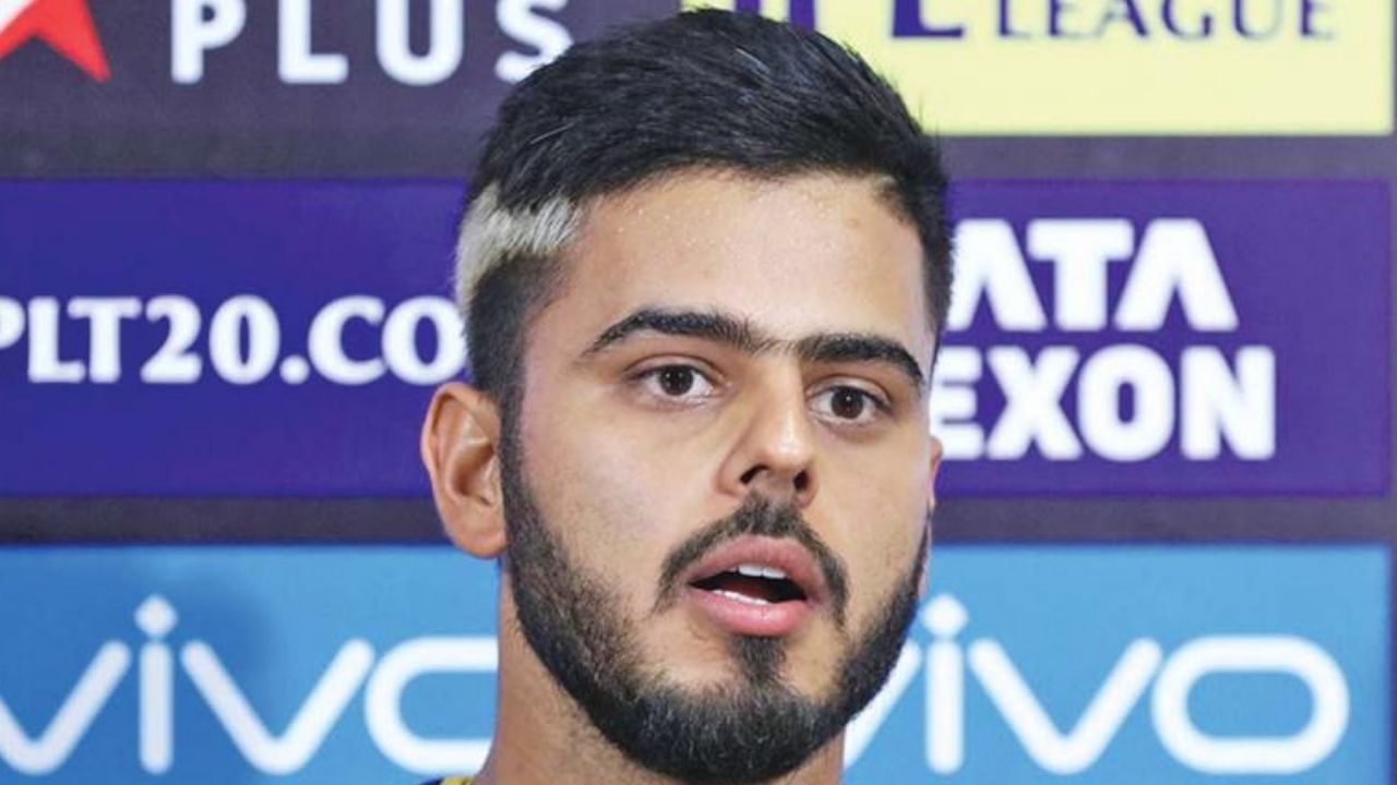 Watch: Dasun Shanaka Takes Ripper One Handed Catch To Send Back Nitish Rana In The 3rd Sri Lanka vs India T20