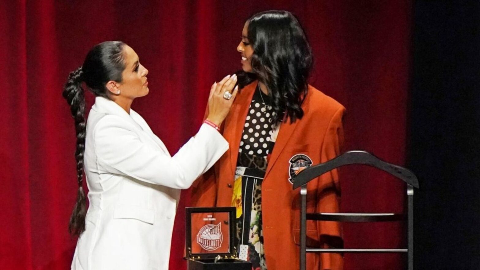 Kobe Bryant Hall Of Fame: Natalia Bryant Honors Kobe Bryant With Induction