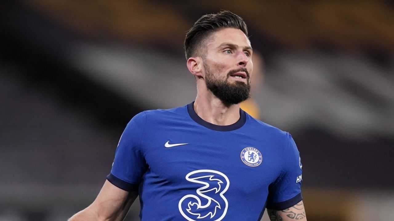 Olivier Giroud Signs Contract Extension At Chelsea Summer Exit Continues To Loom The Sportsgrail