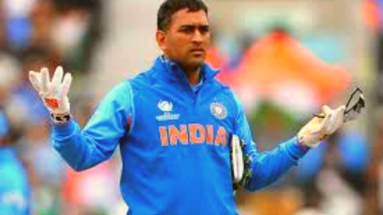 MS Dhoni, Son Of Sachin Tendulkar Applies For Teacher Position In Chhattisgarh