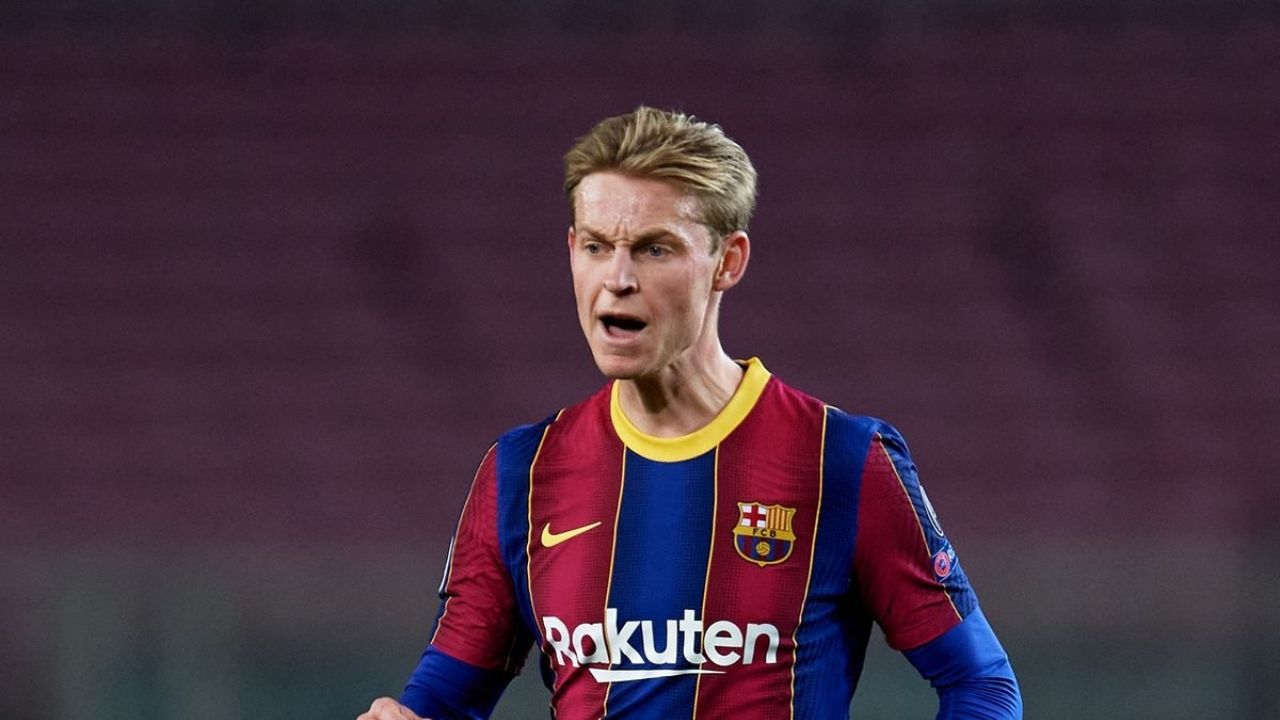 Watch ‘‘Accept A Salary Cut B*tch,’’ Barcelona Fans Abuse Frenkie de Jong As He Looks To End Barcelona Contract Amidst Financial Crisis, Video Goes Viral On Twitter