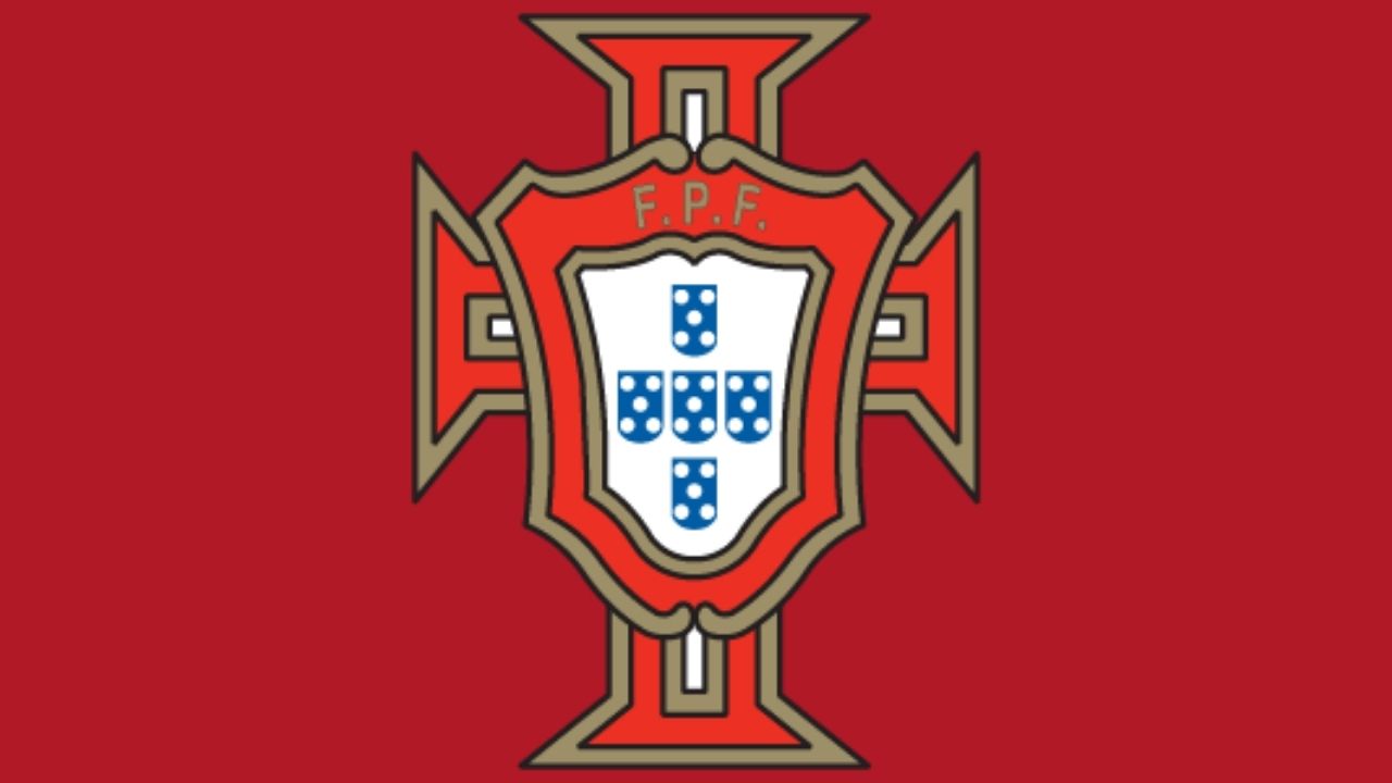 Who is Portugal goalkeeper Diogo Costa, bio, age, height, wife, salary, current club team and stats