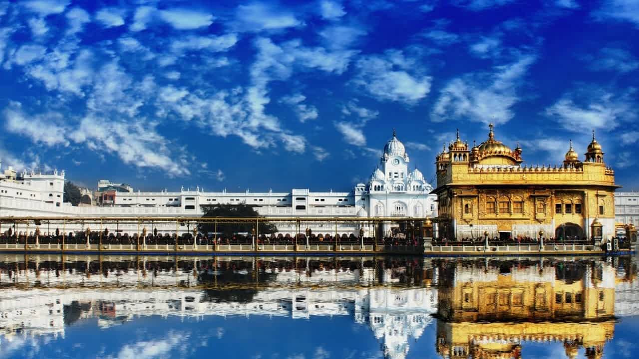 Who is the girl denied entry into Golden Temple due to Indian flag as pic goes viral but name remains unknown