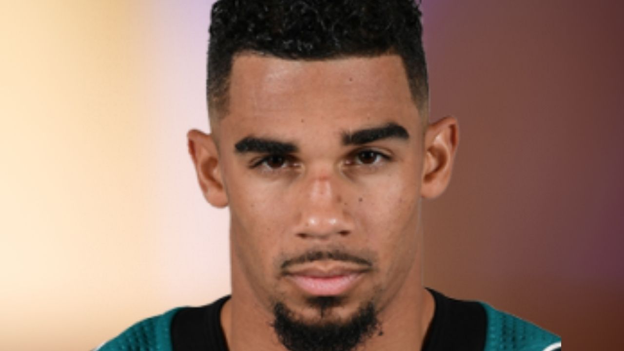 Who is model Mara Teigen girlfriend of Evander Kane, bio, age, height, parents, kids, education and net worth