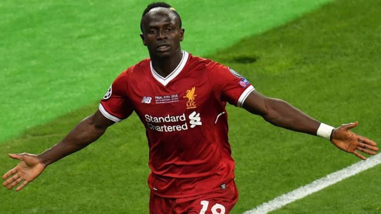 Watch Sadio Mane Gouges Mason Holgate Eye During Liverpool vs Everton, Video Goes Viral