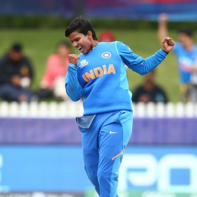 Watch Charlie Dean Cries After Deepti Sharma Decides To Mankad Her During IND W vs ENG W 3rd ODI, Cricket Video Goes Viral On Twitter