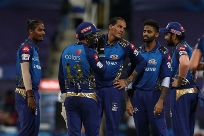 Watch Colony Of Bees Interrupts Mumbai Indians IPL 2022 Practice Session, Video Goes Viral