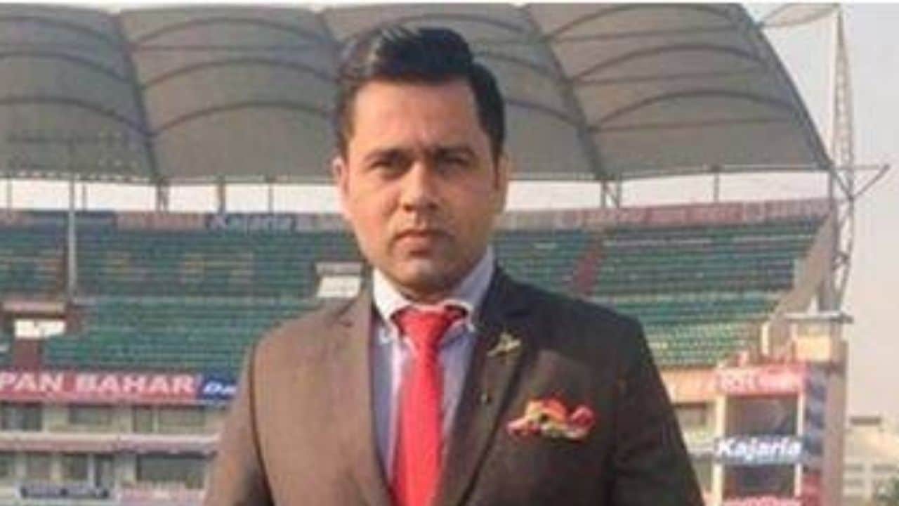 Aakash Chopra Biography, Age, Wife, IPL Commentary Salary, Career Stats ...