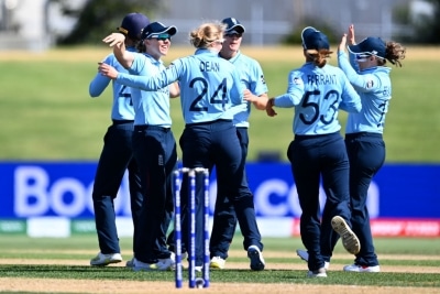 Women’s World Cup: Dean, Knight lead England to 4-wicket win over India (Ld)