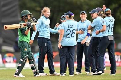Women’s World Cup: England on course for reaching semifinals after thumping Pakistan by nine wickets