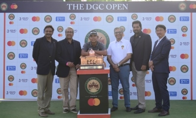 Thailand’s Thippong defeats Ajeetesh Sandhu in play-off, wins DGC Open trophy