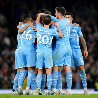 Manchester City back on top, while Arsenal take big win in Premier League