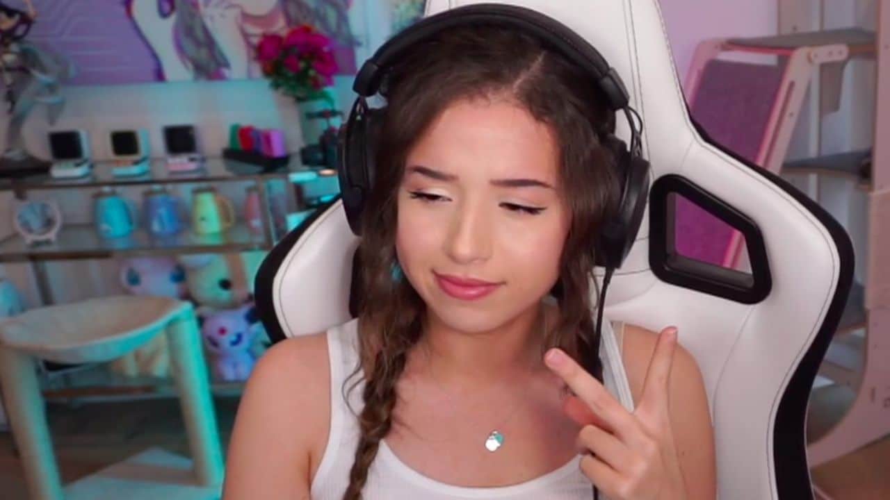 Watch Pokimane reveals her video editor used to j*erk off to her videos while editting them
