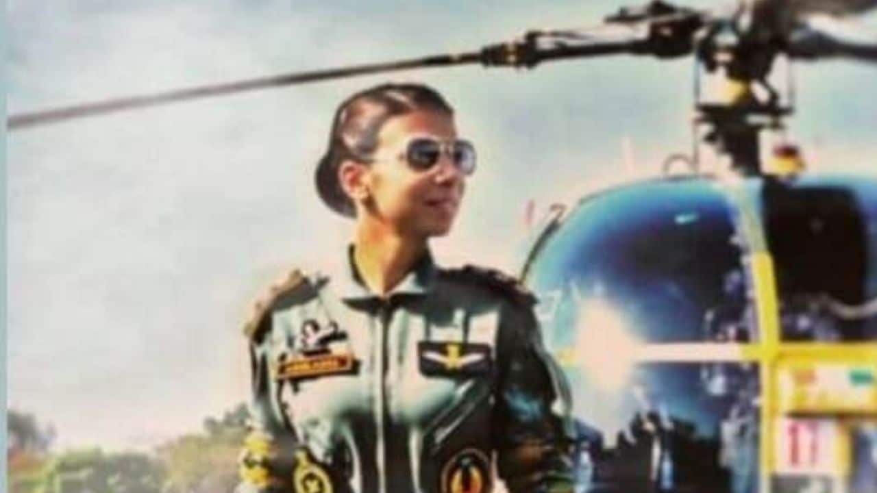 Who Is Pilot Captain Abhilasha Barak Age, Height, Biography, Education, Family