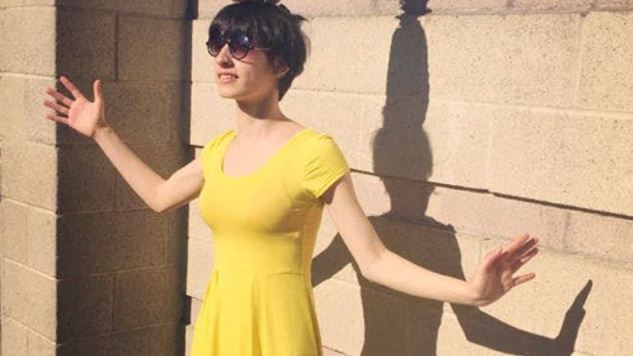 Aditi dot Saigal biography, age, family, parents, father, mother, education, songs, Instagram