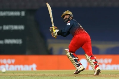 IPL 2022: Karthik reprimanded for breaching code of conduct during Eliminator