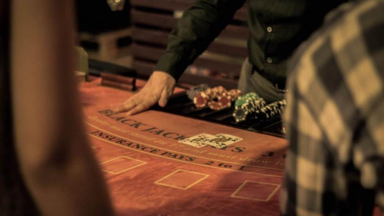 Online Gaming Industry, How Can You Make Money in 2022?
