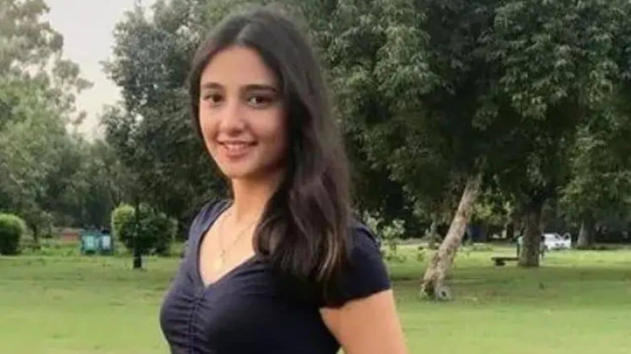 Ritika Nayak Life Biography, Age, Height, Family, Movies List, Instagram, Images, Net Worth