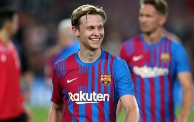 De Jong refuses to discuss rumours about his future