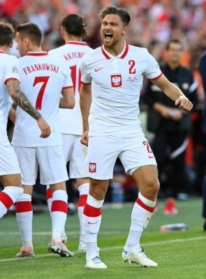 Netherlands come from behind to draw with Poland