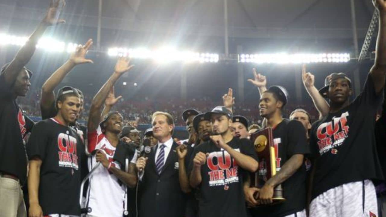 Louisville Cardinals College Men’s Basketball Team Employed Prostitutes To Get Players To Join Their Team As Prostitution Scandal Erupts