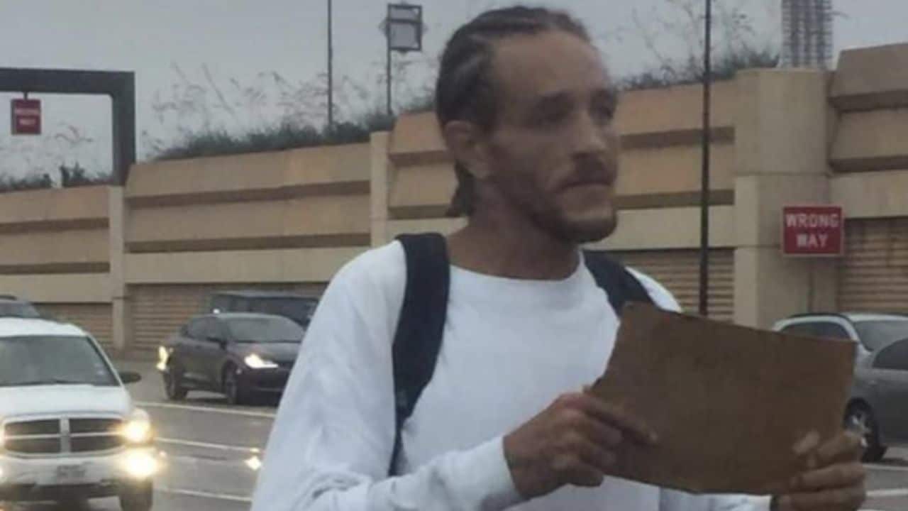 Watch Delonte West denies sleeping with Gloria James the mom of LeBron James, video goes viral