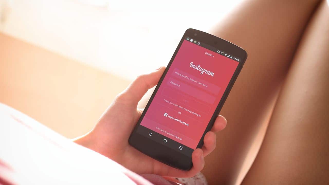 Where Can You Find The Viral Snapchat Wavy Filter On Instagram And TikTok And How To Use It
