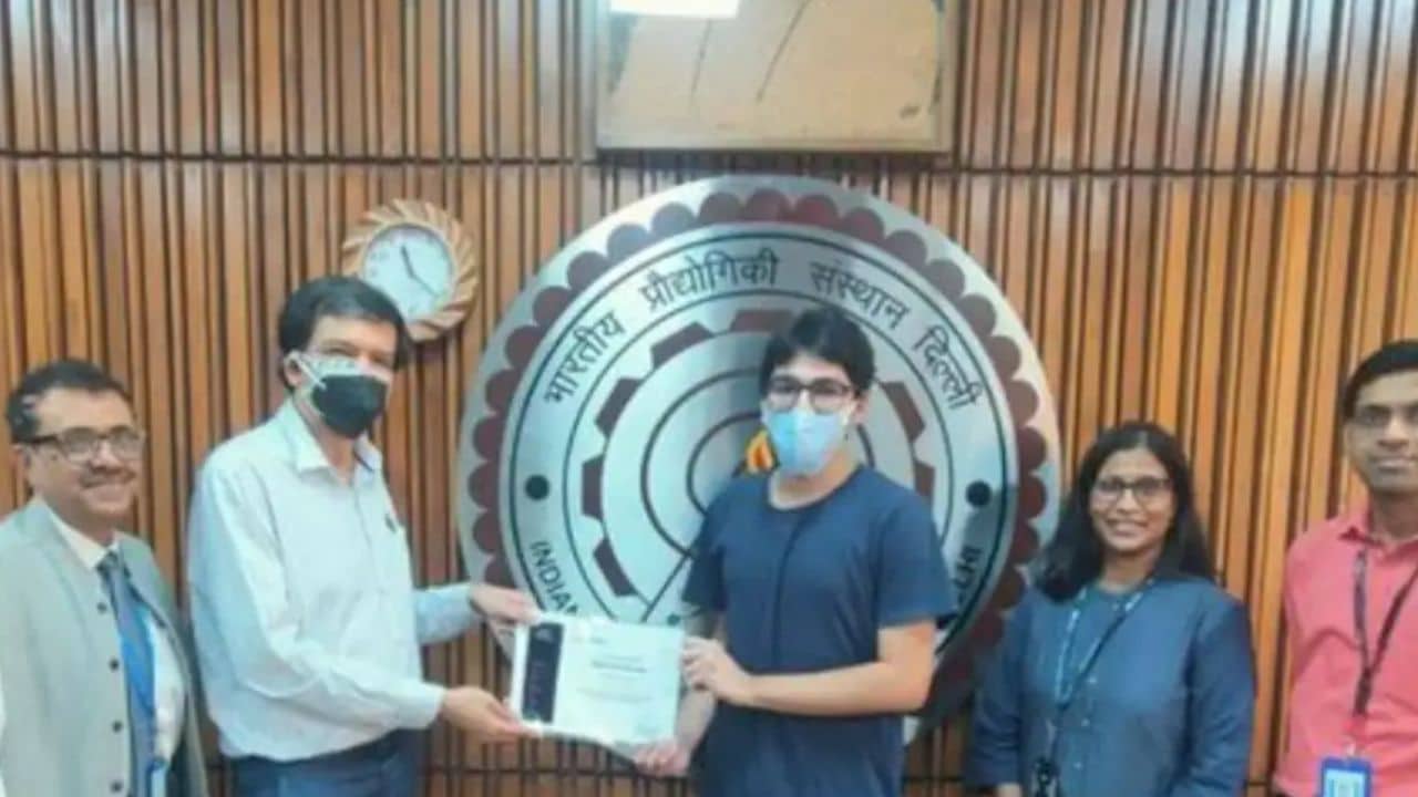 Who Is Kalash Gupta IIT Delhi Student Winner Of World’s Largest Coding Competition TCS CodeVita, Biography, Age, Education, LinkedIn, Instagram
