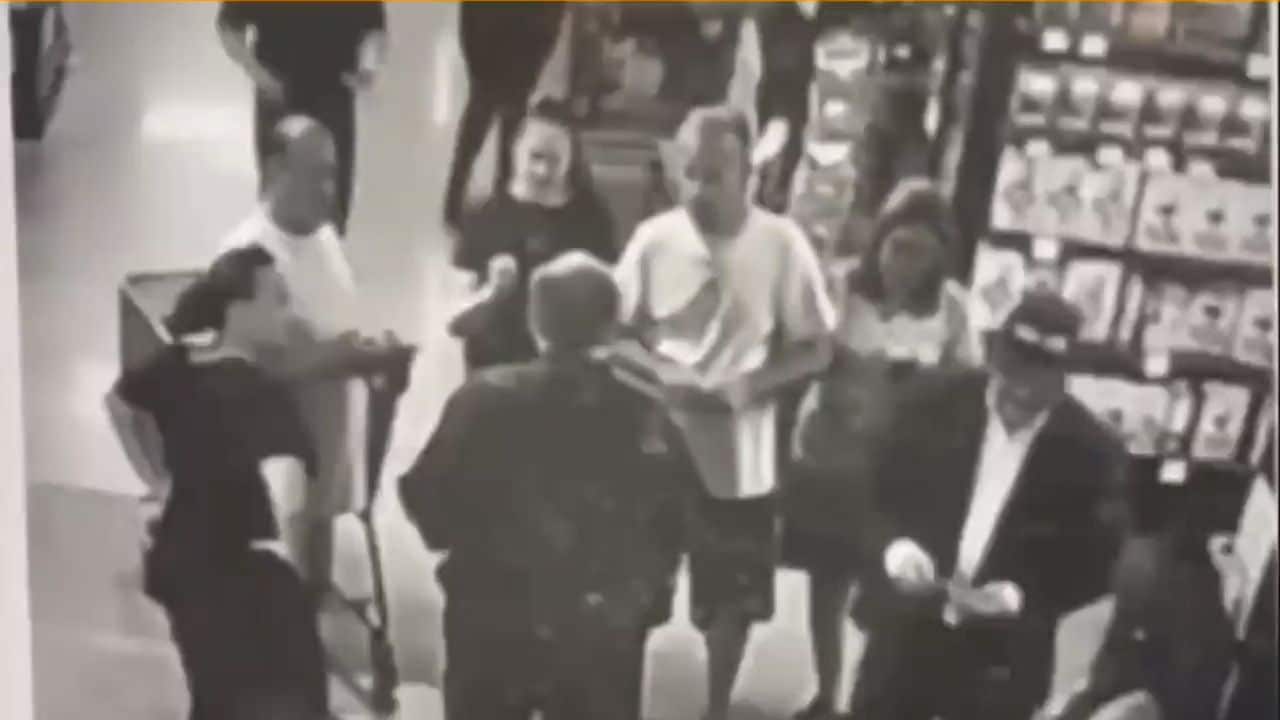 Watch CCTV Footage Emerges Of Rudy Giuliani Claiming He Was Attacked At The Staten Island ShopRite, Video Goes Viral