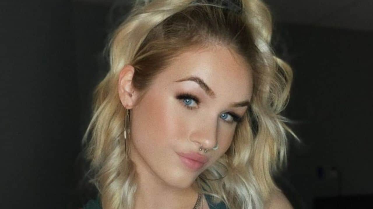OnlyFans Model Sky Bri Flashes On A Tinder Episode Of The Sidemen Show,  Video Goes Viral On Twitter - The SportsGrail