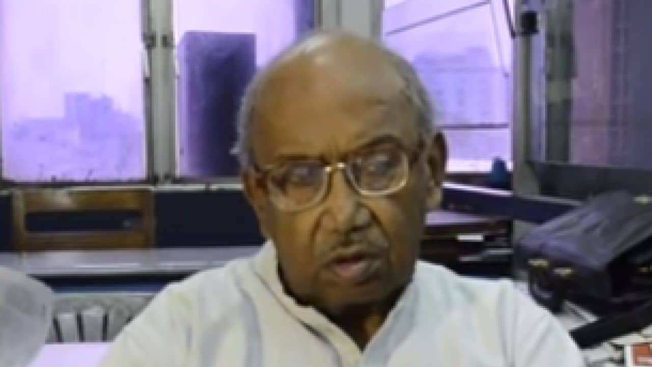 Tarun Majumdar Bengali Film Director Cause Of Death, Age, Biography, Family, Wife, Daughter, Son Name