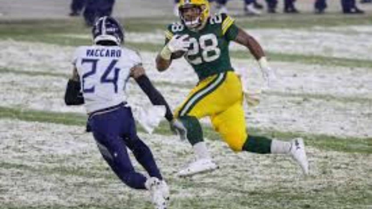 Watch Cop Pushes AJ Dillon As He Attempts To Make Lambeau Leap During Manchester City vs Bayern Munich, Video Of Police Officer Goes Viral
