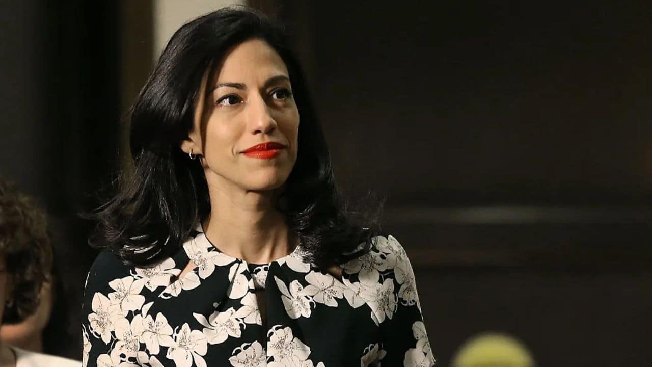 Who Is Huma Abedin New Girlfriend Of Bradley Cooper And Ex-Wife Of Anthony Weiner, Biography, Age, Husband, Wedding, Book, Net Worth 2022