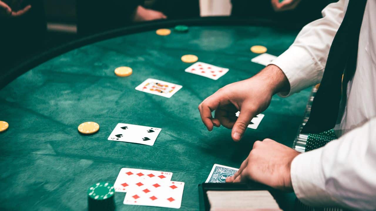 Best And Top Tips To Change How You Play Poker For Real Money