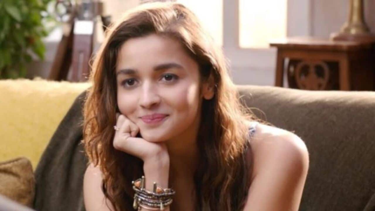 Watch Alia Bhatt Doesn’t Know Name Of President Of India In 2022 And Equates Ram Nath Kovind To Production Designer In Bollywood Movies, Video Of Interview Goes Viral