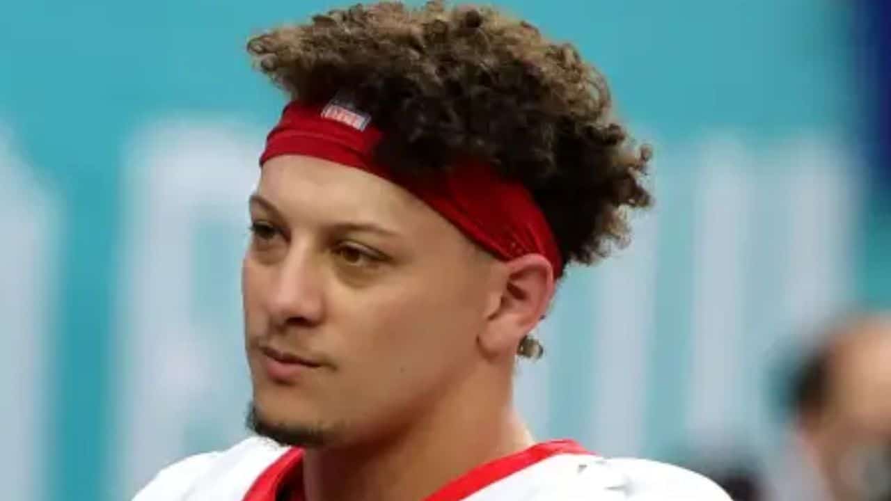 Watch Drunk Jackson Mahomes Fights With Bartender And Onlookers In Bar, Video Goes Viral