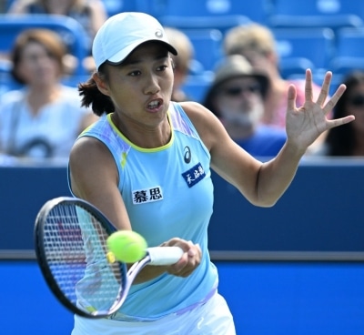 Western & Southern Open: Zhang beats former finalist Osaka in opener