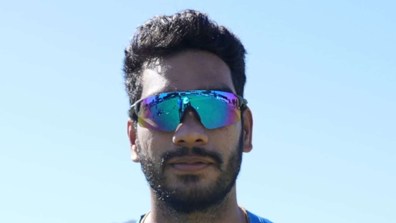 Venkatesh Iyer Suffers Head Injury After Chintan Gaja Throws Ball At His Head During West Zone vs Central Zone Duleep Trophy 2022 Match