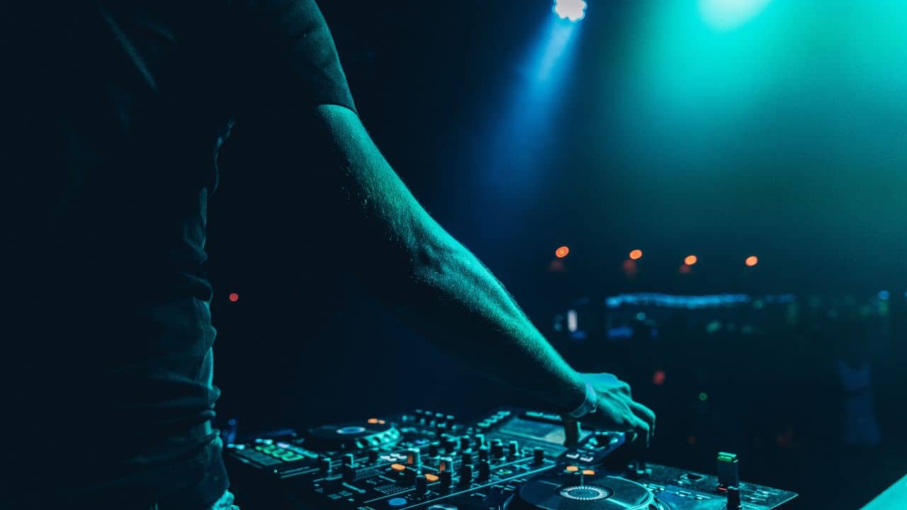 DJ Jamie Roy Dead, Cause Of Death, Obituary, Age, Biography, Family, Wife, Songs List, Net Worth 2022, News