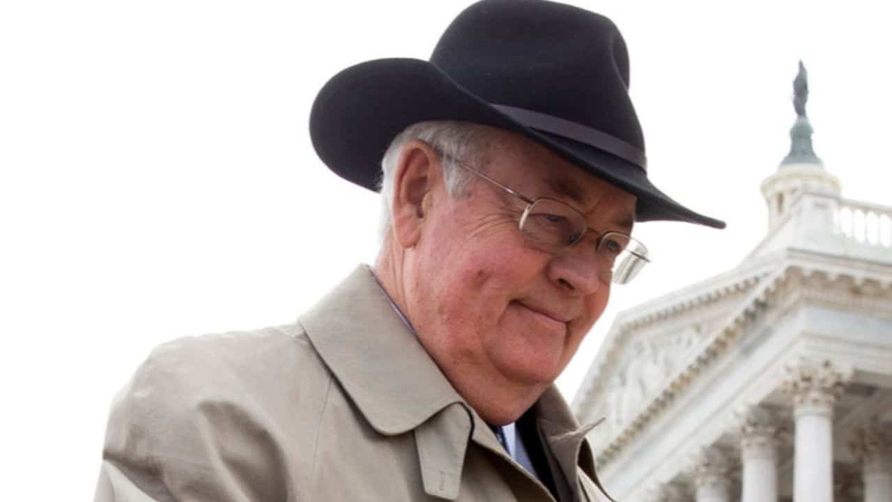 Judge Kenneth Starr Dead, Cause Of Death, Obituary, Biography, Age, Family, Wife, Career, Net Worth 2022, History