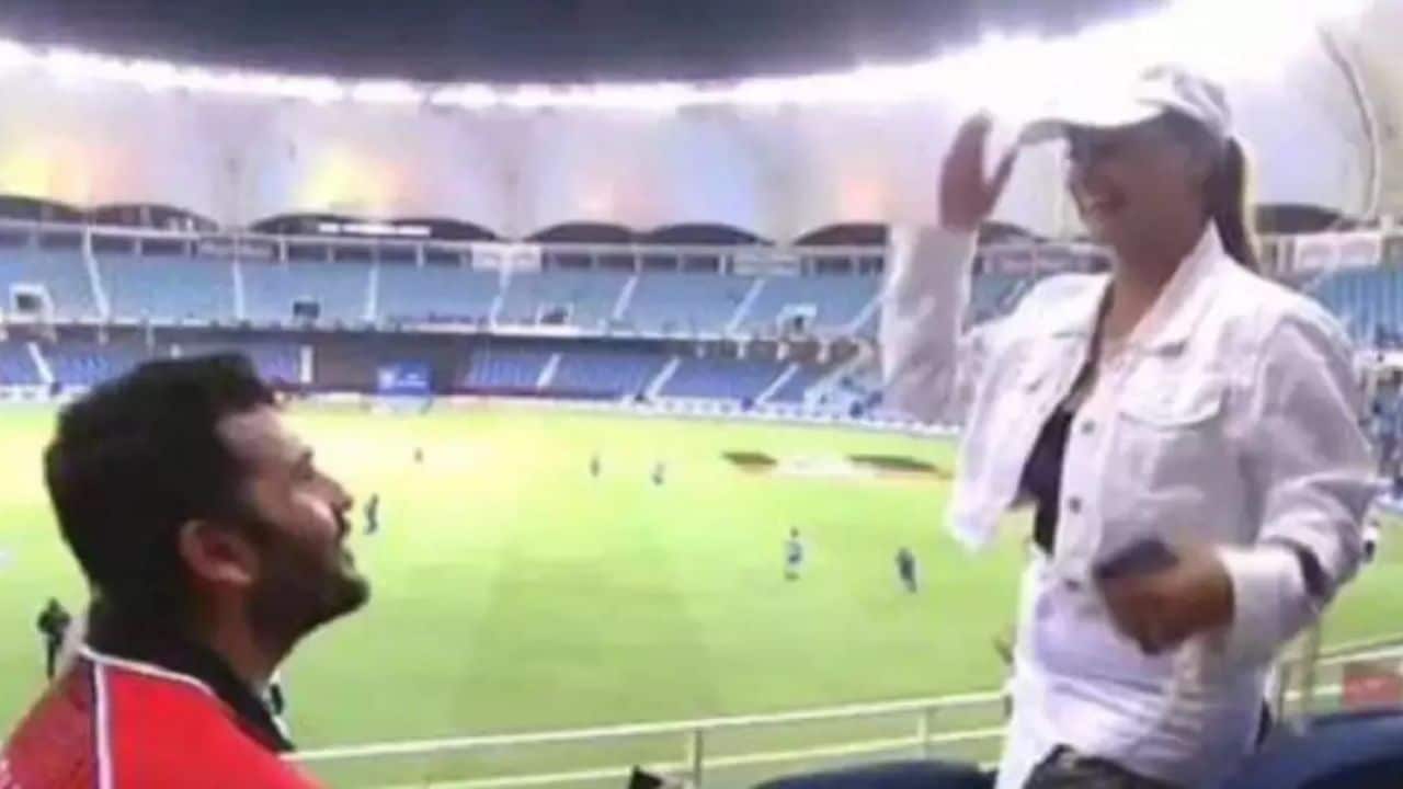 Who Is Kinchit Shah Girlfriend After Proposal Video From Asia Cup 2022 Goes Viral, Age, Biography, Wife Name