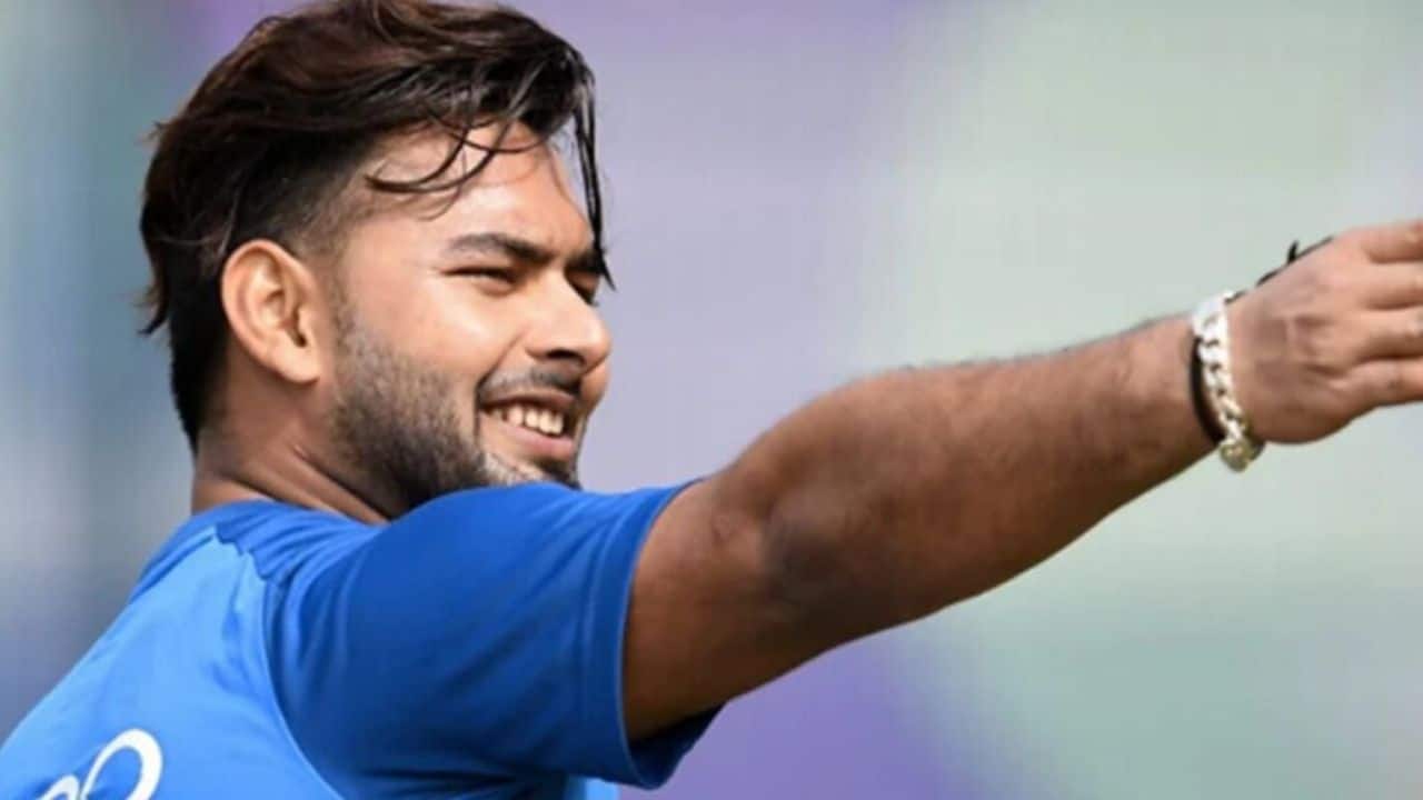 Watch Rishabh Pant Left Dismayed After Hardik Pandya Is Sent Ahead Of ...