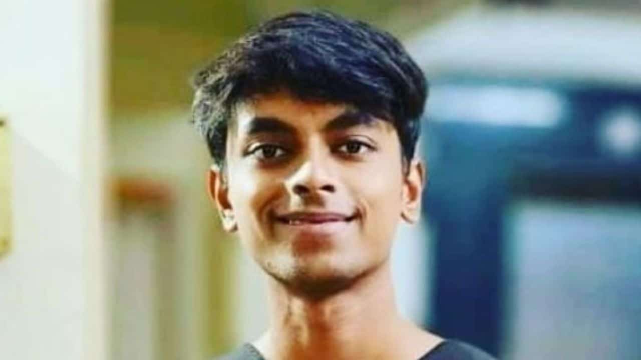 Actor Jeetu Gupta Son Ayush Gupta Dies, Death Reason, Biography, Age, Family, Disease Name, News