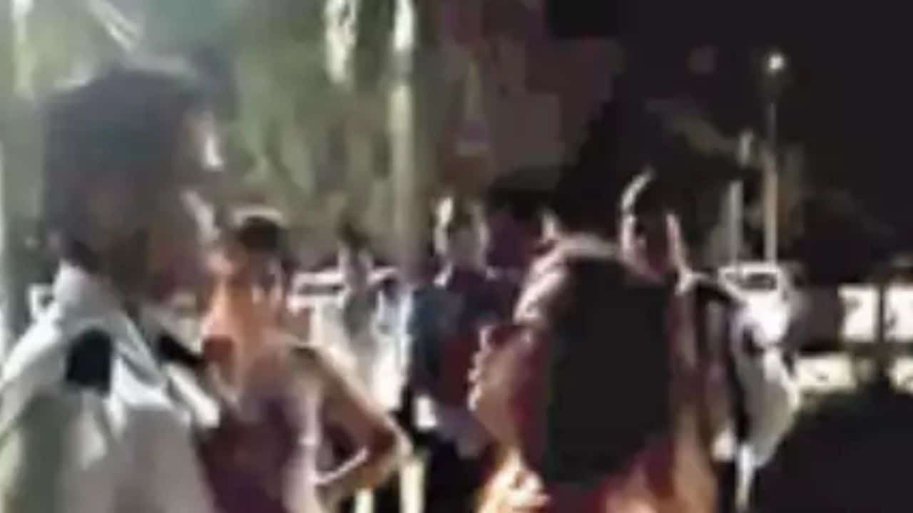 Watch Drunk Women Assault And Attack Security Guard In Anjara Homes Noida, Abuse Incident Video Goes Viral On Twitter