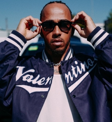 Hamilton escapes penalty for wearing nose stud; his Mercedes team fined 25,000 euros