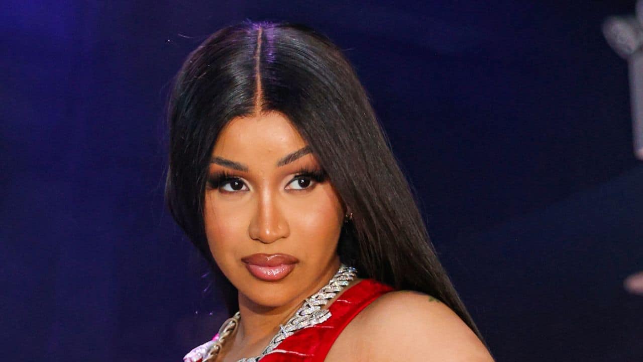 Cardi B And JT Twitter Drama Controversy Explained As Beef Drags Nicki ...