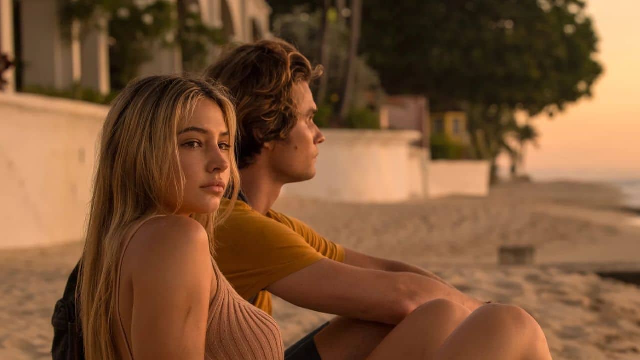 Madelyn Cline Biography, Age, Height, Family, Boyfriend Movies And TV Shows List, Outer Banks Sarah Cameron Role, Net Worth 2022