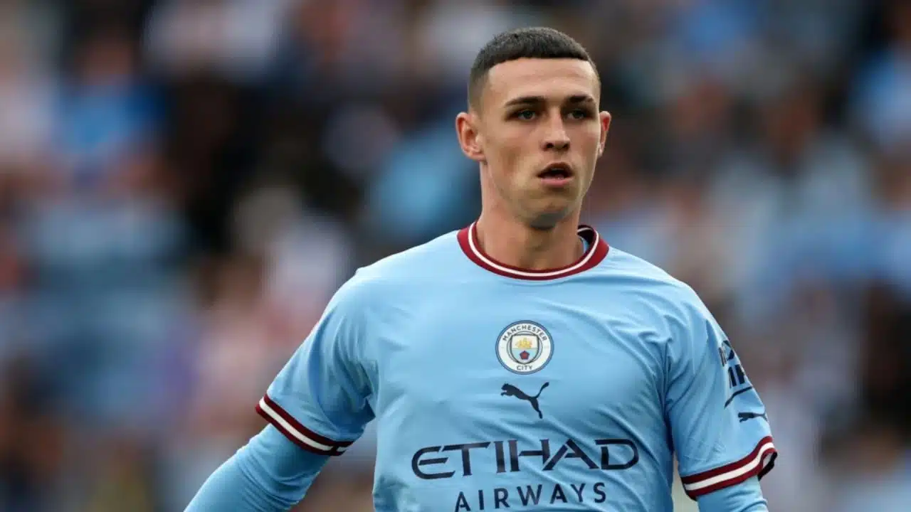 Watch “Your mum is a sl*g,” Manchester United fans slander Phil Foden’s mom Claire Rowlands with abusive chants, video goes viral
